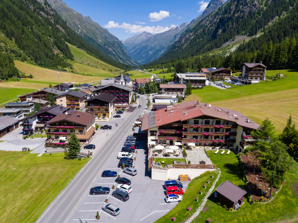 Außenansicht Hotel Sonnblick