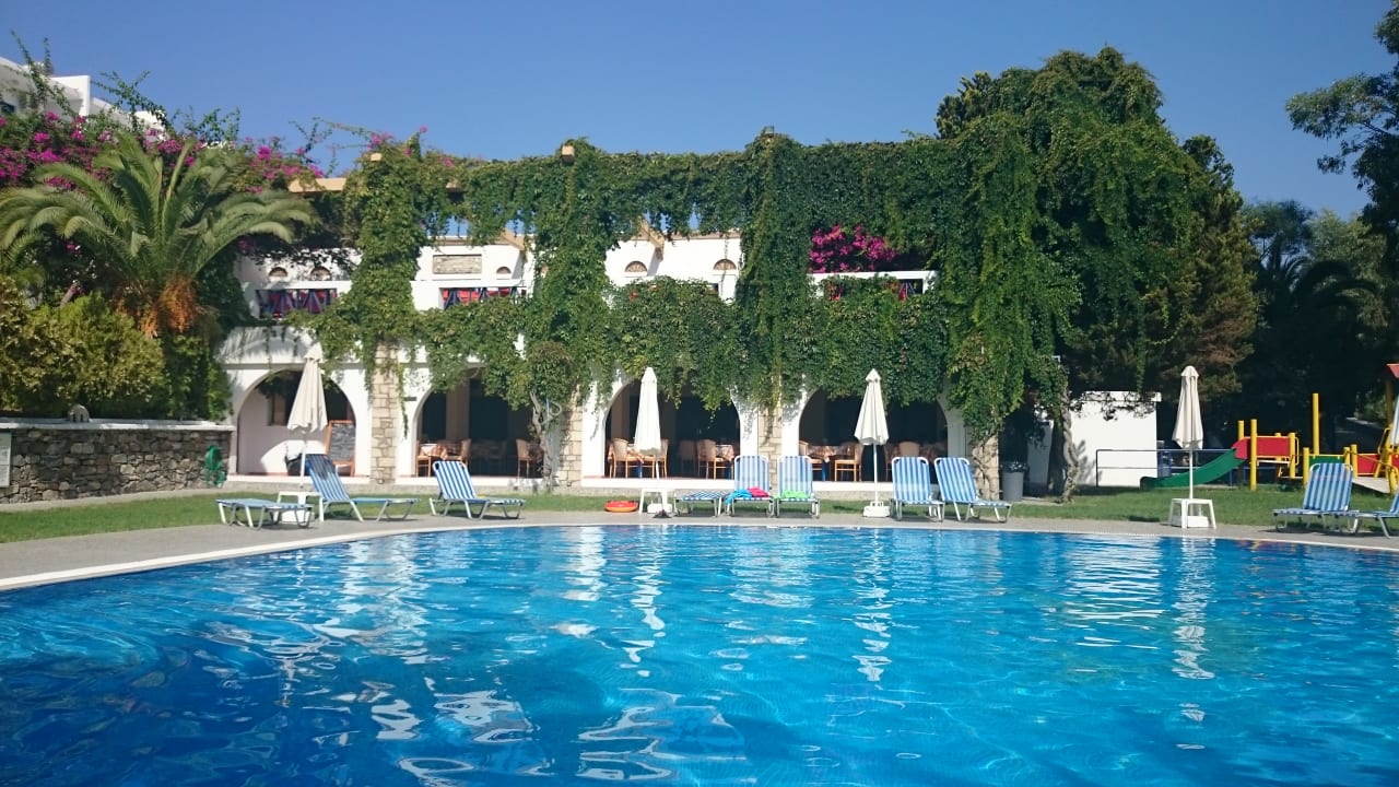 Pool Ekaterini Hotel