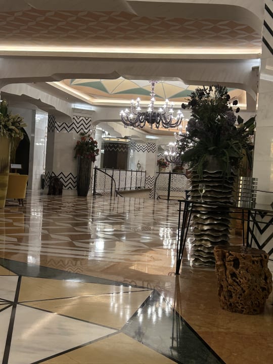 Lobby Royal Taj Mahal Hotel