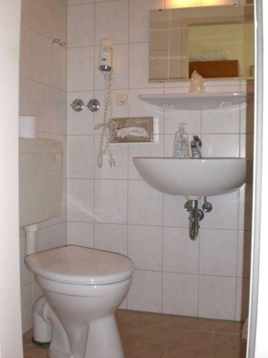 Toilette Hotel Lumen am Hauptbahnhof