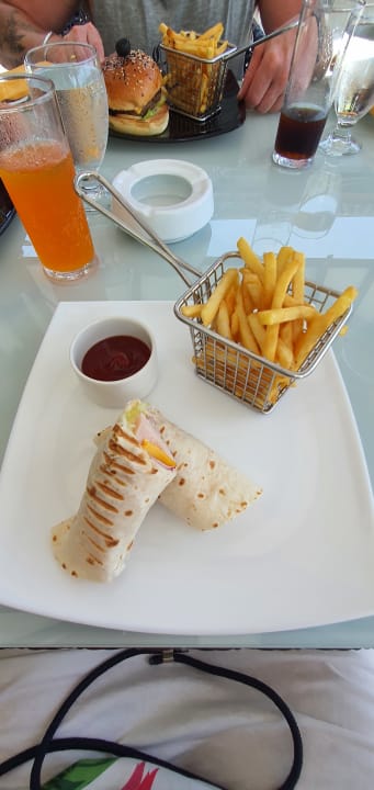 Gastro Adaaran Select Meedhupparu Island Resort - Premium All Inclusive