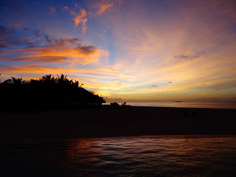 Meeru Island Resort & Spa Meeru Maldives Resort Island