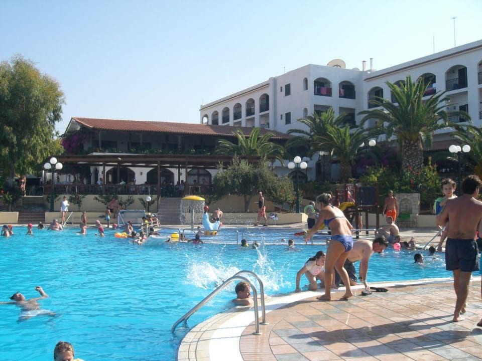 der Pool TUI SUNEO Chrissi Amoudia