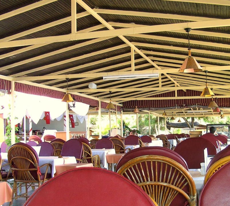 Der Restaurantbereich Clover Magic Nova Beach