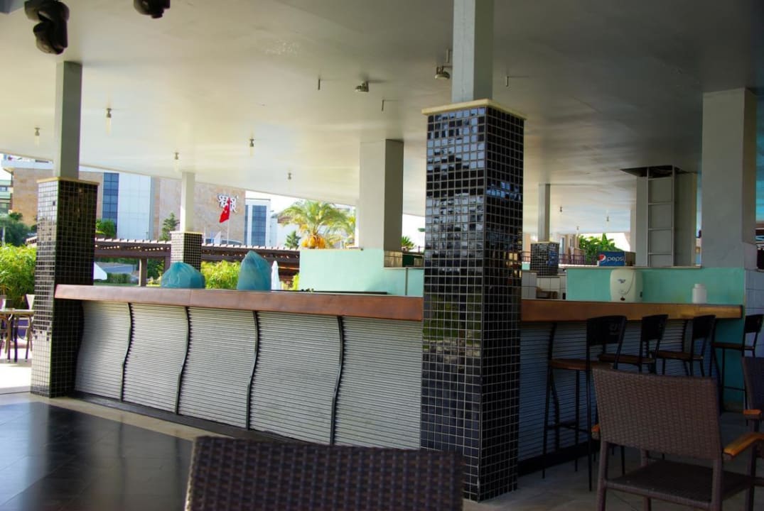 Poolbar, Eis, Pizza, Kaffee, Bier etc. TUI BLUE Xanthe