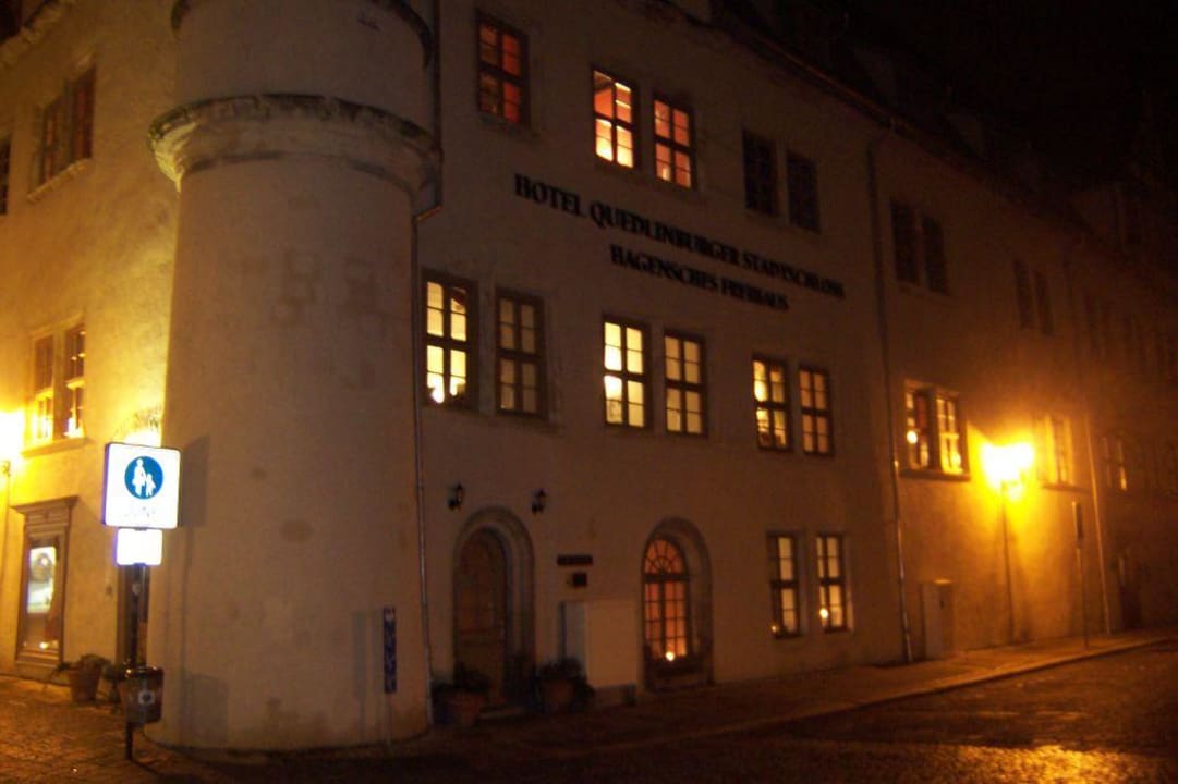 Quedlinburger Stadtschloss bei Nacht Hotel Wyndham Garden Quedlinburg Stadtschloss