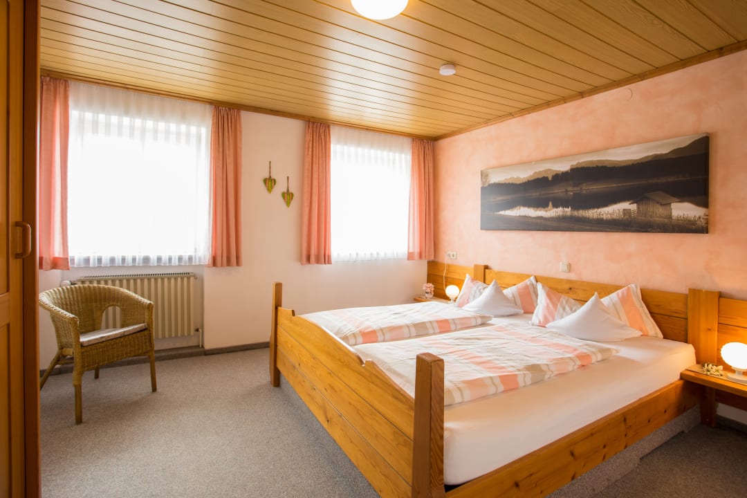 Zimmer Ferienwohnungen Veiter-Hof