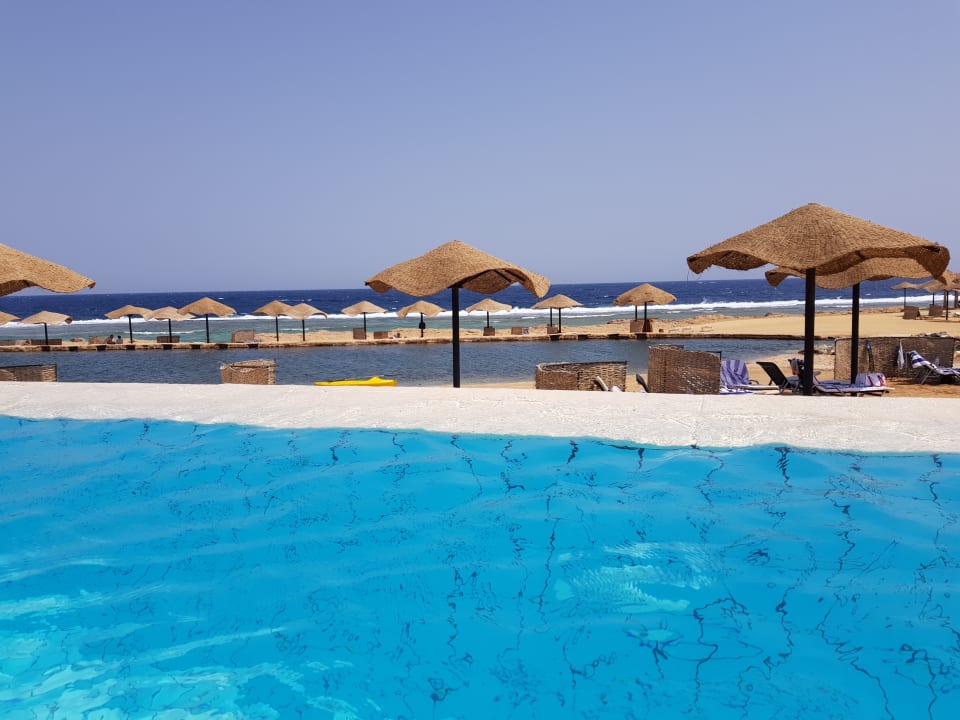 Pool Radisson Blu Resort, El Quseir
