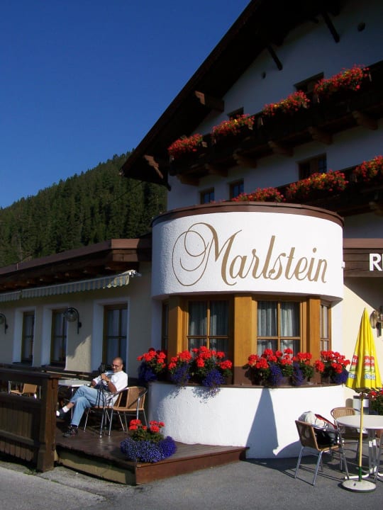 Marlstein und Terrasse Berghotel & Gasthof Marlstein