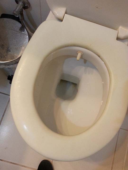 Urinspuren vom Vorgänger haben einen begrüßt Larina Resort Spa & Hotel