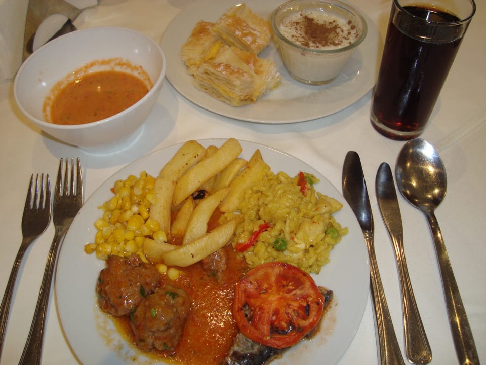 Leeeeeeeeeecker! Hotel Sineva Beach