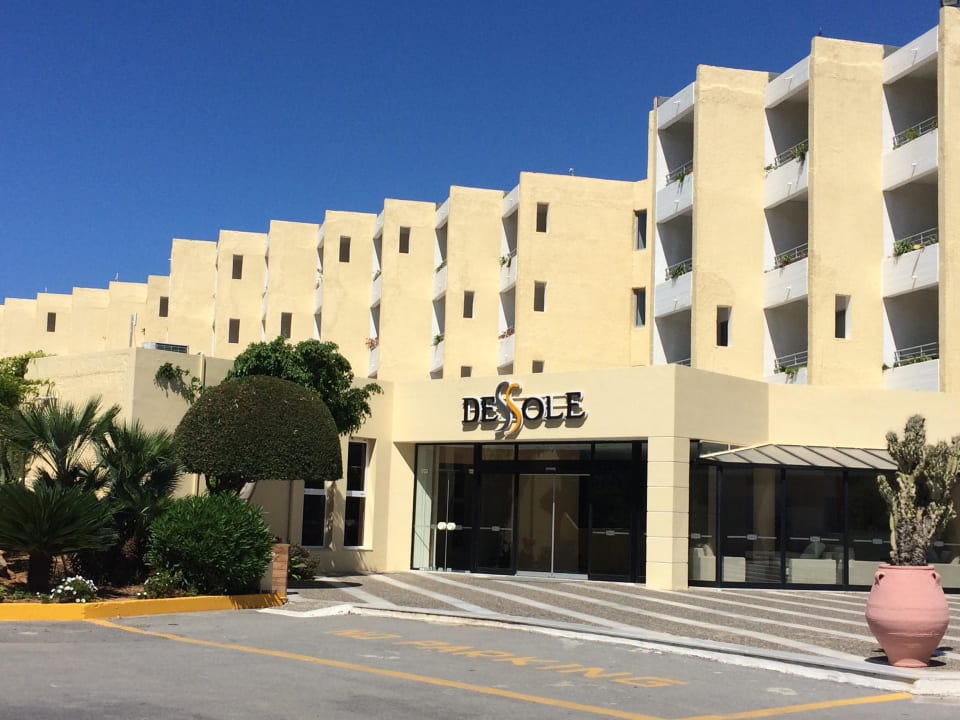 Eingang Dessole Dolphin Bay Resort