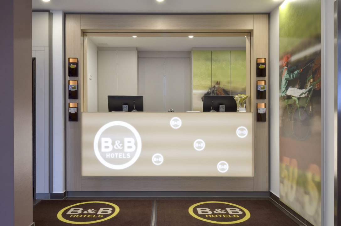 Lobby B&B Hotel Mönchengladbach