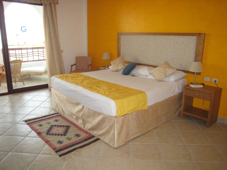 Kingsize oder 2 Einzelbetten Hotel Gorgonia Beach Resort