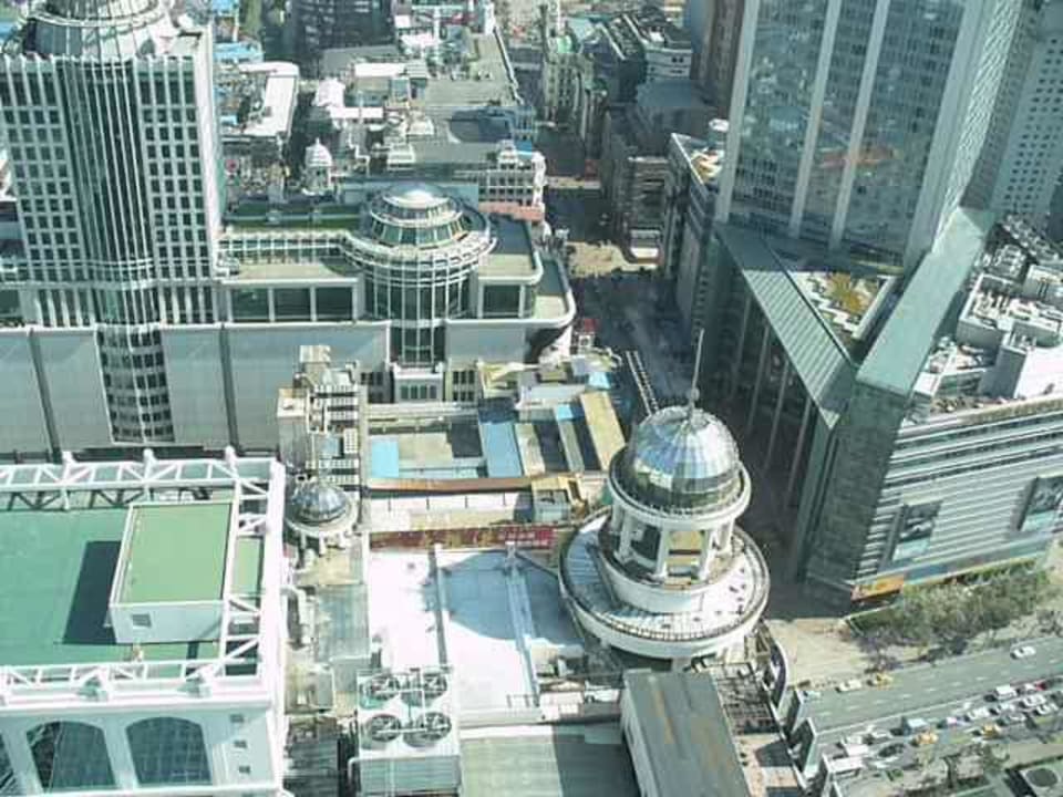 Ausblick von der drehbaren Kuppel Radisson Blu Hotel Shanghai New World