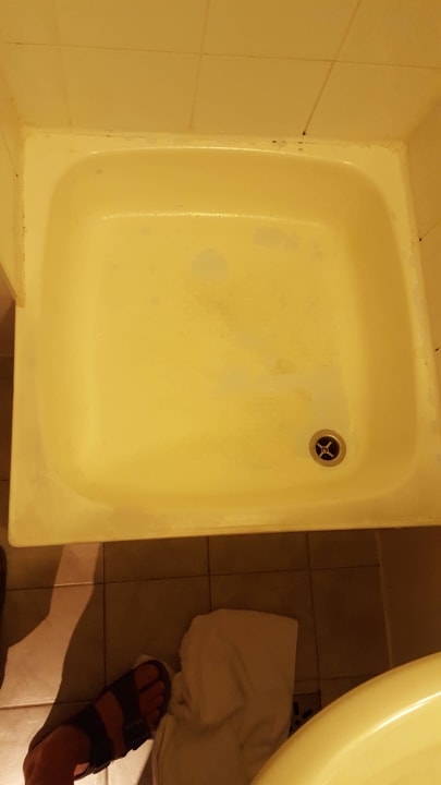 Schmutz Hotel Enziana Wien