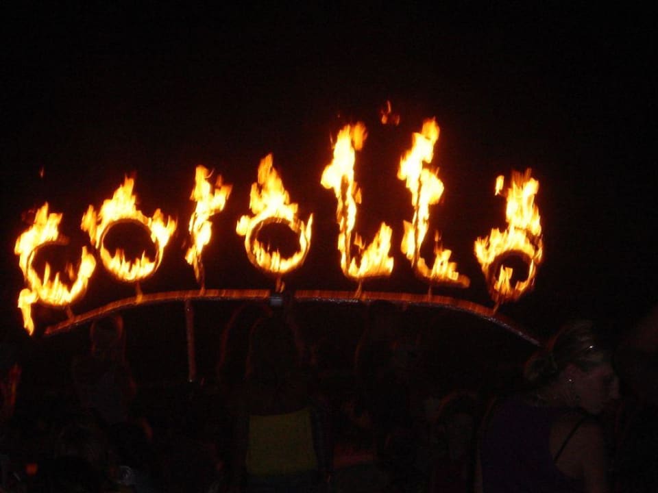 Corolla Feuerwerk Seaden Corolla Hotel