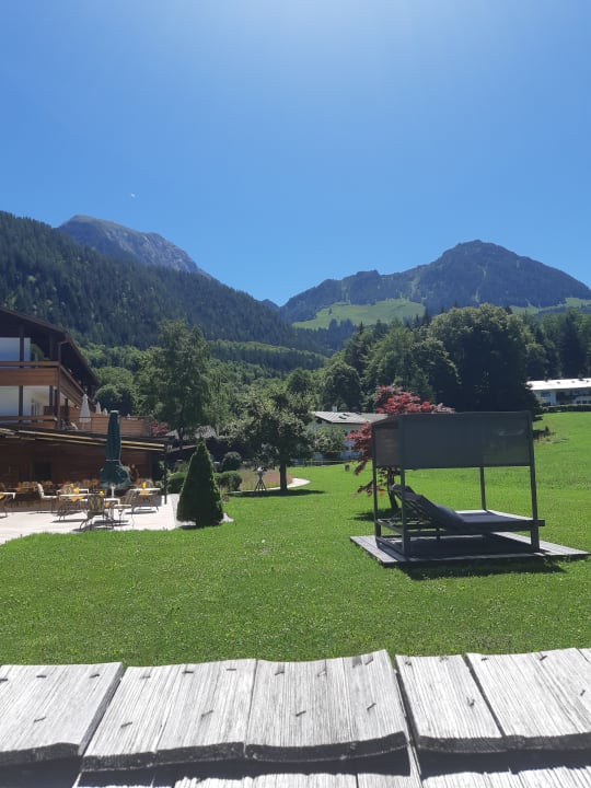 Außenansicht Alm- & Wellnesshotel Alpenhof
