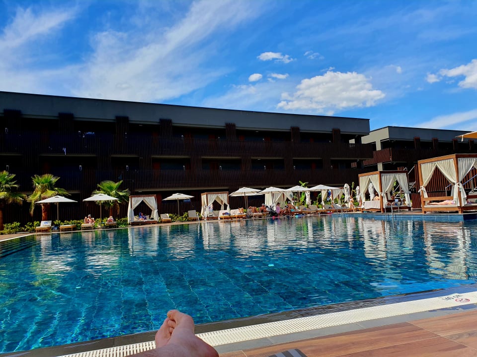 Pool Jacaranda Luxury Resort