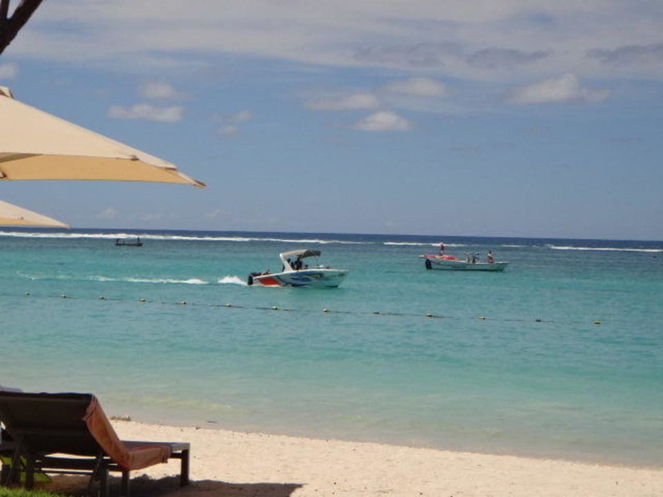 Bootsverkehr Crystals Beach Resort Belle Mare, a member of Radisson Individuals