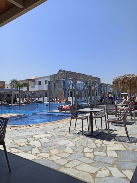 Pool Sunshine Hotel