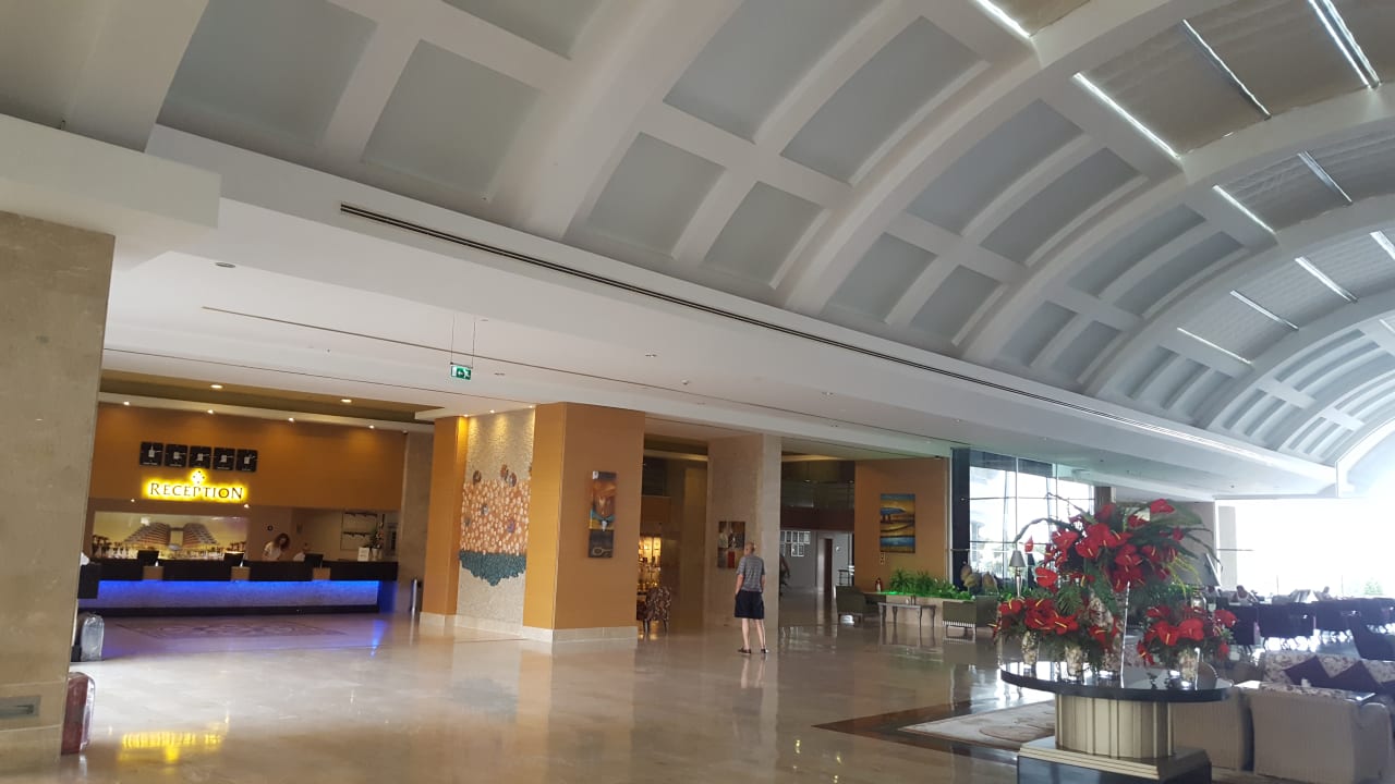 Lobby Hotel Miracle Resort