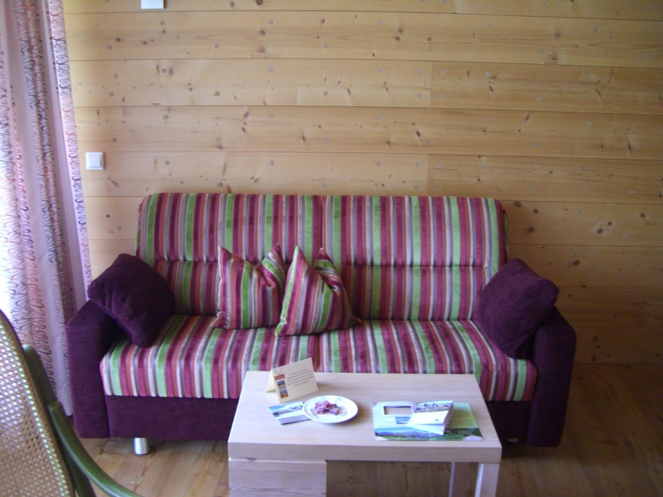 Sofa Holzhotel Forsthofalm