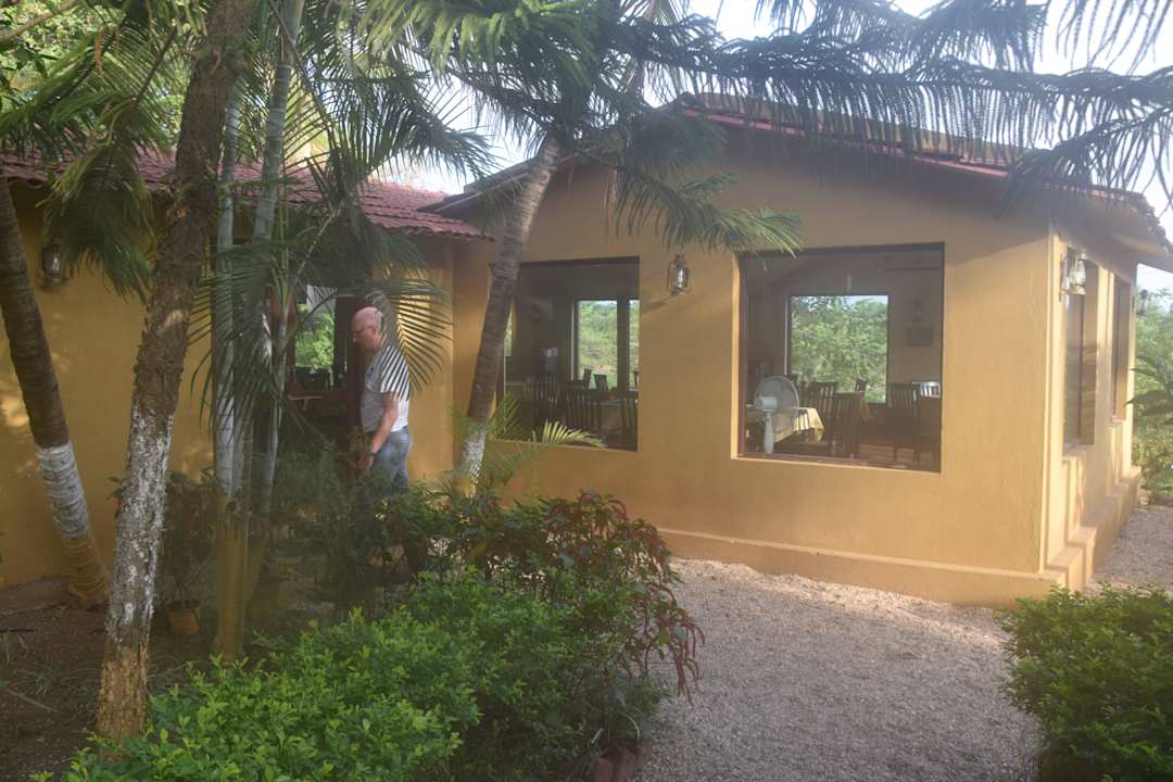 Speisehaus Hotel Lion Safari Camp