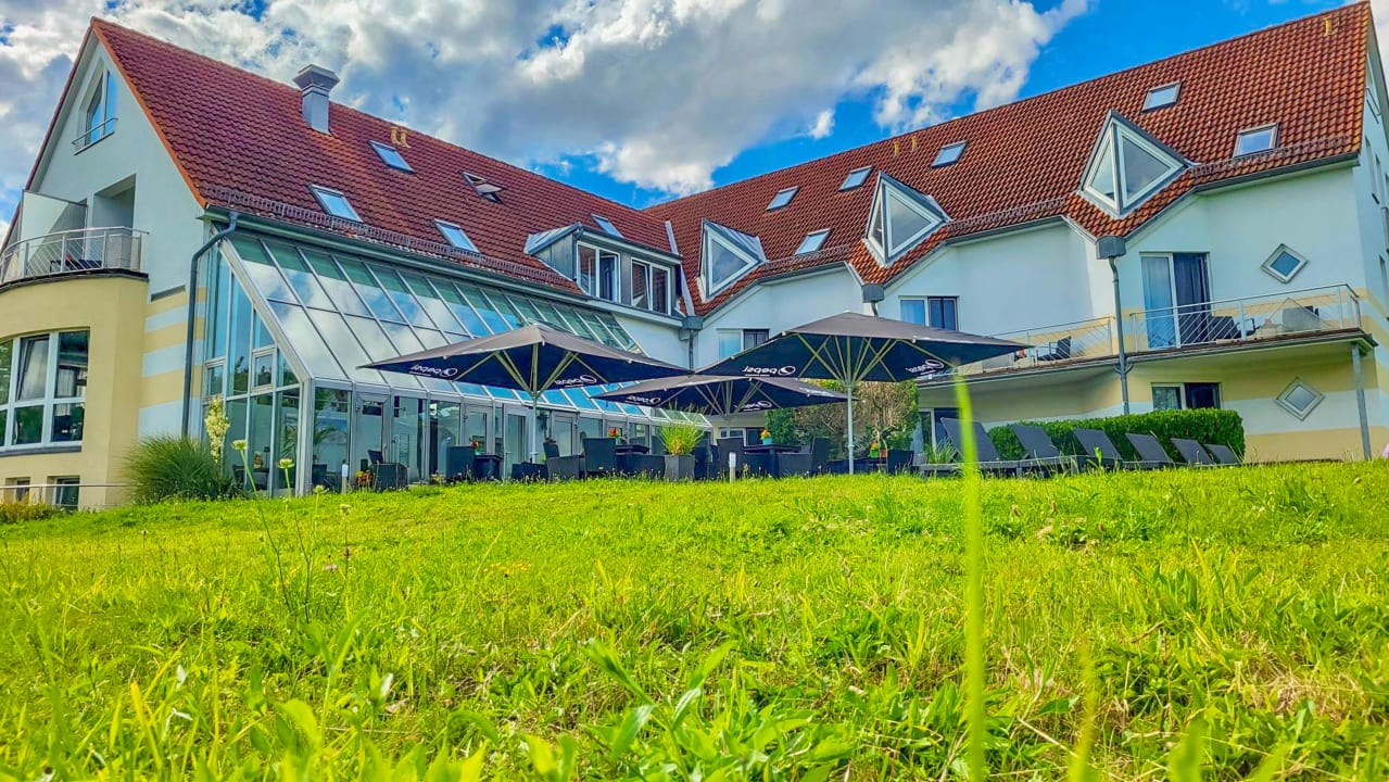 Außenansicht Inselhotel kleiner Bodden