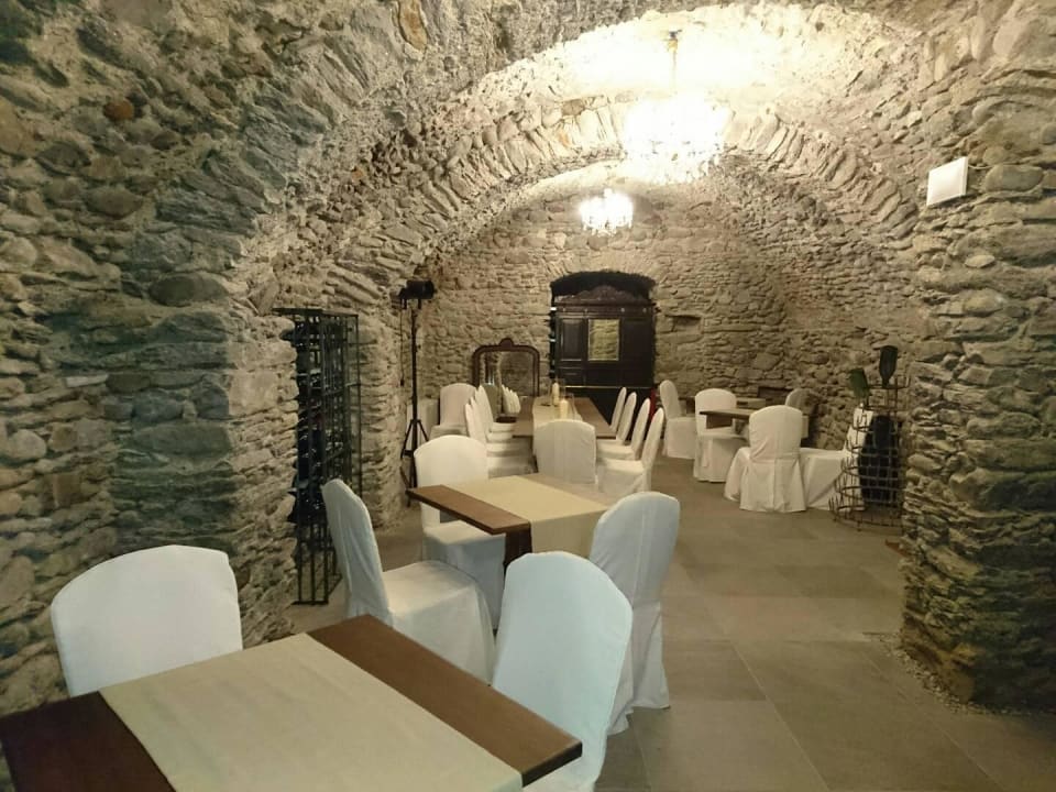 Renovierter Gewölbekeller für Essen etc. Hotel La Tureta