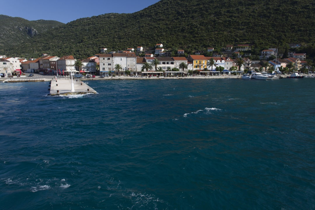 Surrounding Hotel Faraon