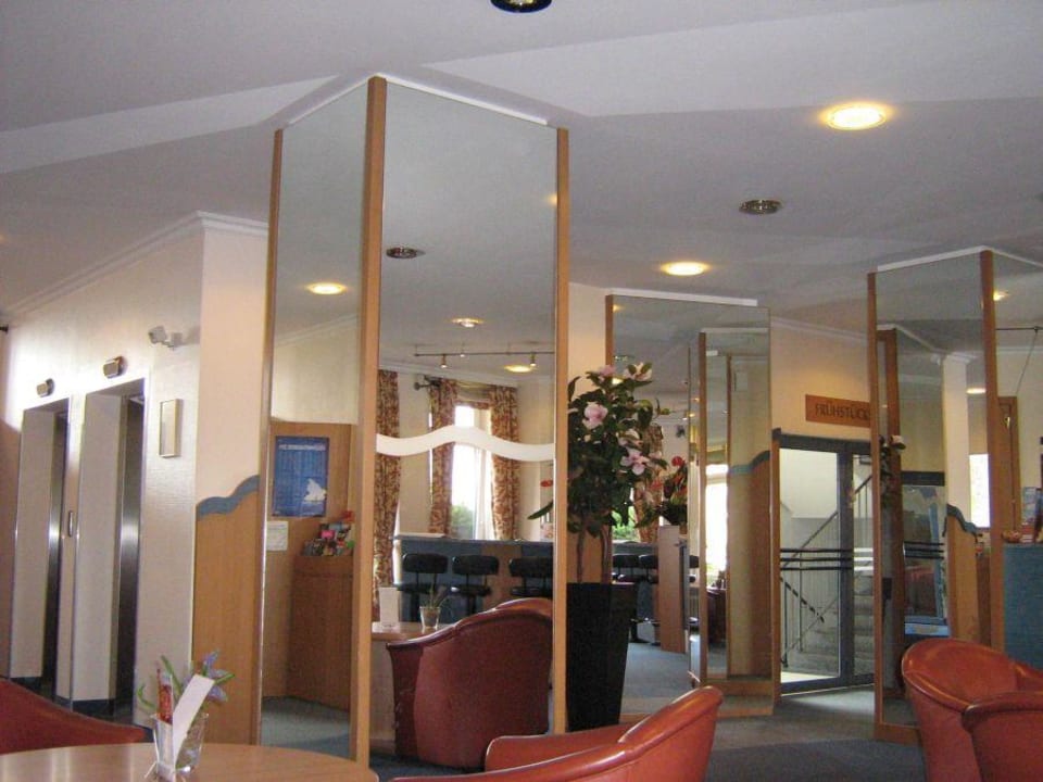 Lobby / Aufzüge Apartment-Hotel Hamburg Mitte