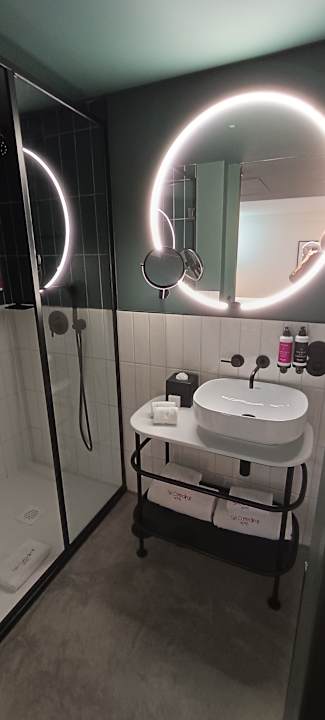 Zimmer Se Catedral Hotel Porto, Tapestry Collection By Hilton