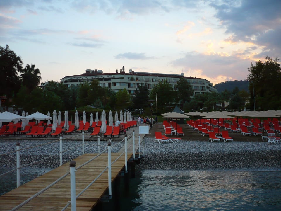 Blick vom Steg zum Hotel İmperial Turkiz Resort Hotel
