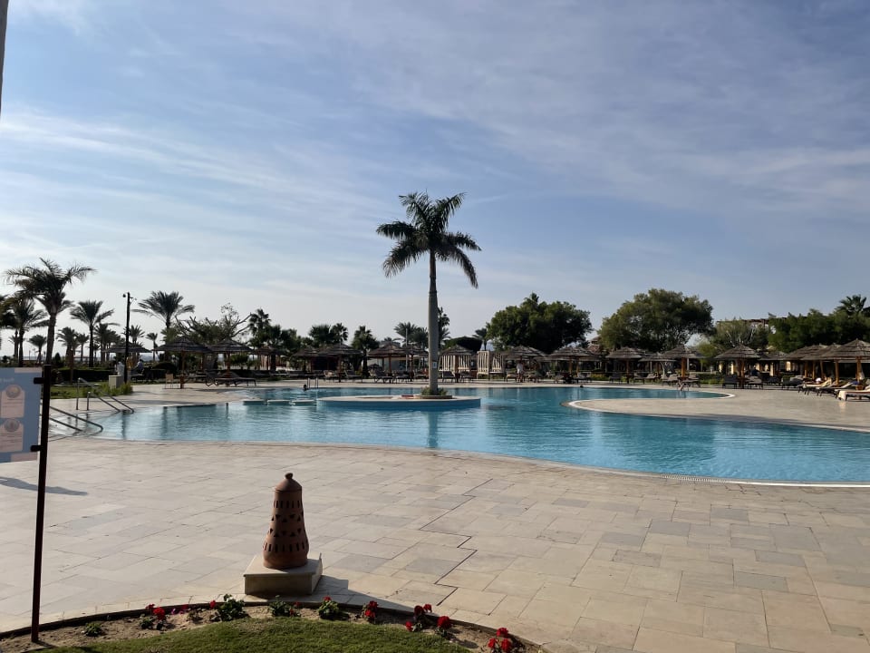 Pool ROBINSON SOMA BAY