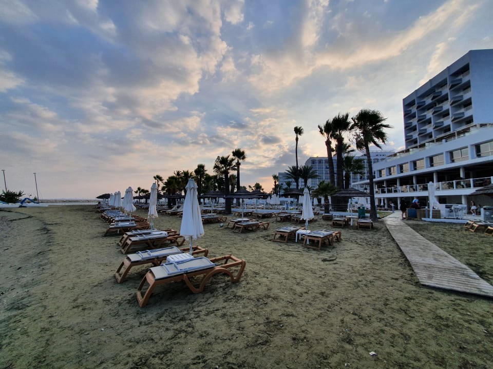 Strand The Golden Bay Beach Hotel