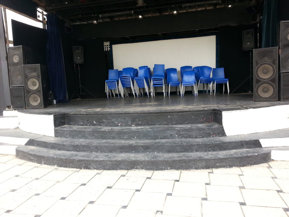 " Showbühne " Calimera One Resort Jockey