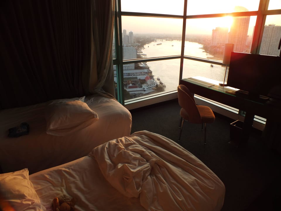 Ausblick aus Kinderschlafzimmer Chatrium Hotel Riverside Bangkok