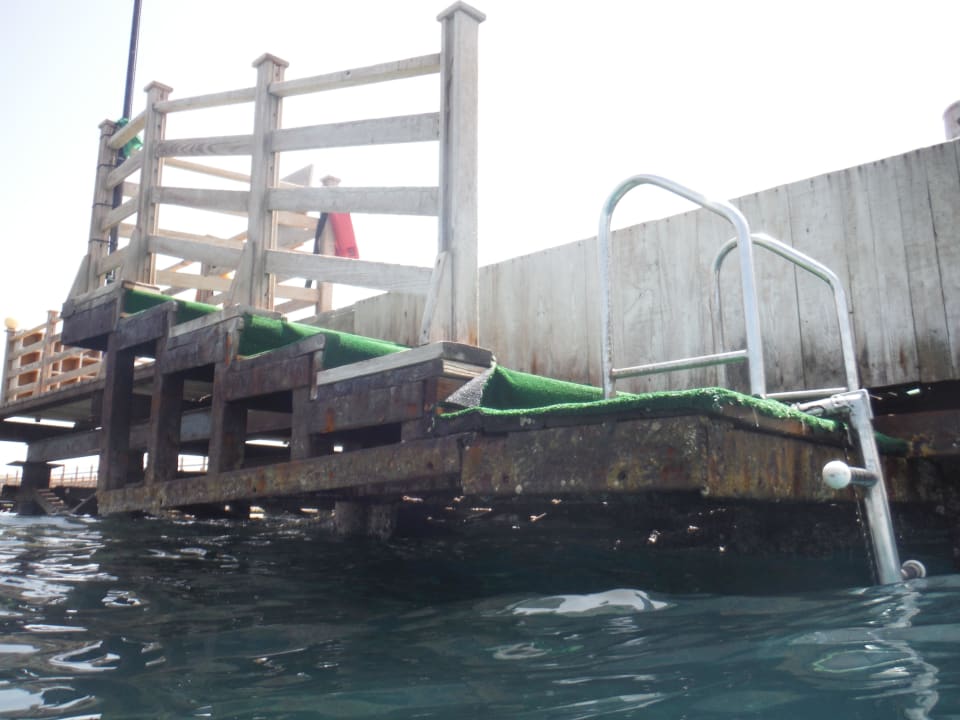 Eingang zum Riff Rechts Cleopatra Luxury Resort Makadi Bay