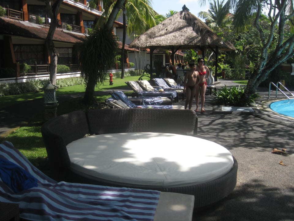 Liegen am Pool Sol by Melia Benoa Bali
