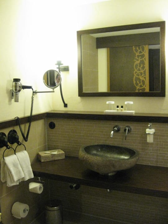 Bad im Asia-Zimmer Park-Hotel Hagenbeck