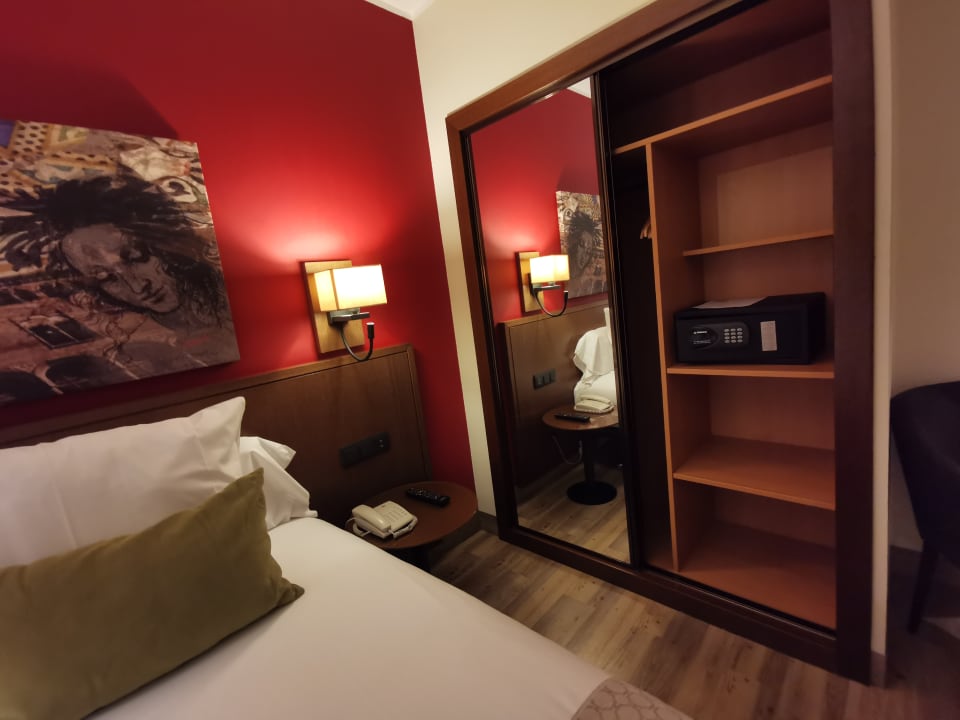 Zimmer Leonardo Hotel Barcelona Gran Via