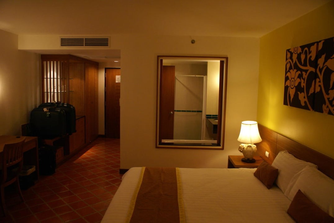 Blick auf den Eingangsbereich des Zimmer´s Hotel Naithonburi Beach Resort