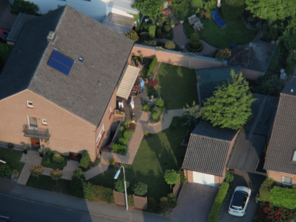 Haus und Garten von oben Ferienwohnung Eulenturm