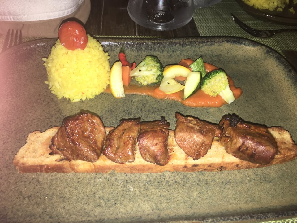 Meeze Restaurant - Lamm DoubleTree by Hilton Resort & Spa Marjan Island