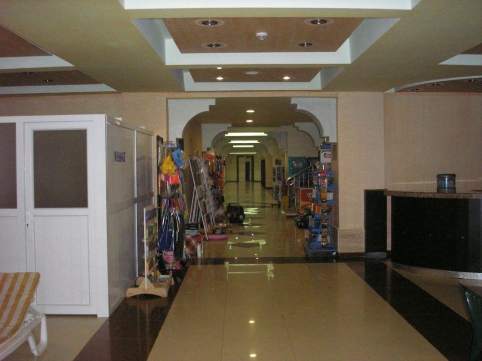 Blick zum Kiosk vom Massagebereich Hotel Orfeus Park