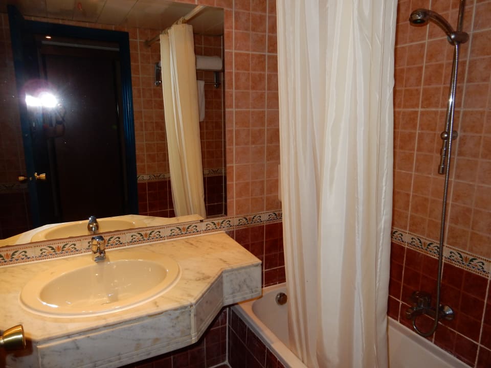 Zimmer Three Corners Equinox Beach Resort