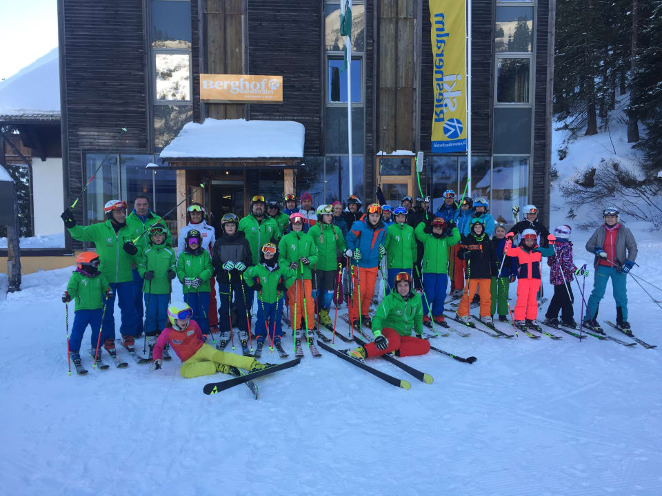 Außenansicht Hotel Berghof Riesneralm