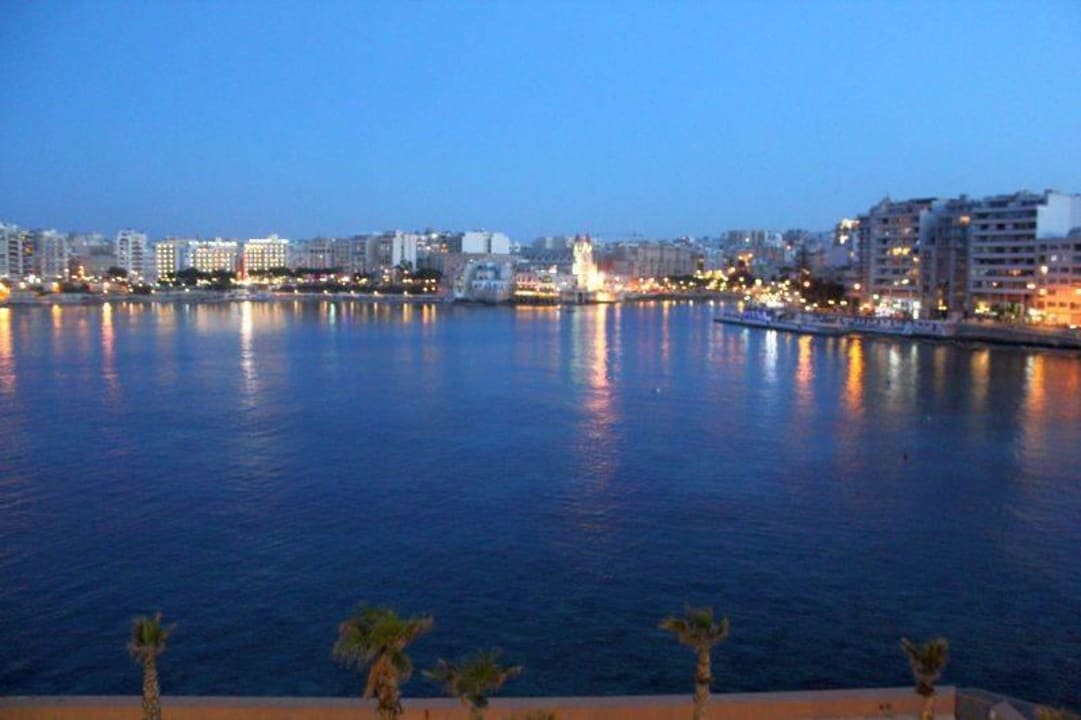 Über die Bucht Cavalieri Art Hotel