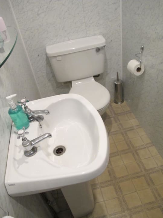 Unser Bad... ohne Worte New Steine Hotel